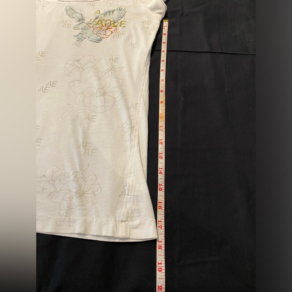 American Eagle outfitters top, women’s white graphic T-shirt, medium - Picture 6 of 12